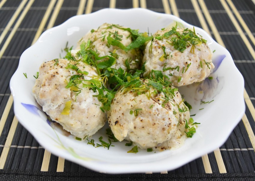 Куриные котлеты с сыром и зеленью