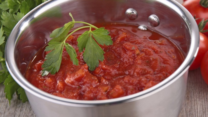 Соус с кинзой и томатной пастой