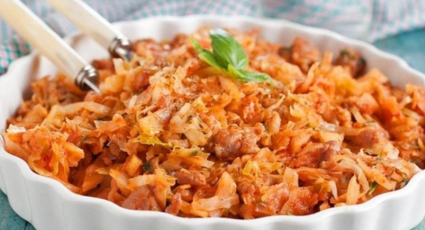 Тушёная капуста с мясом