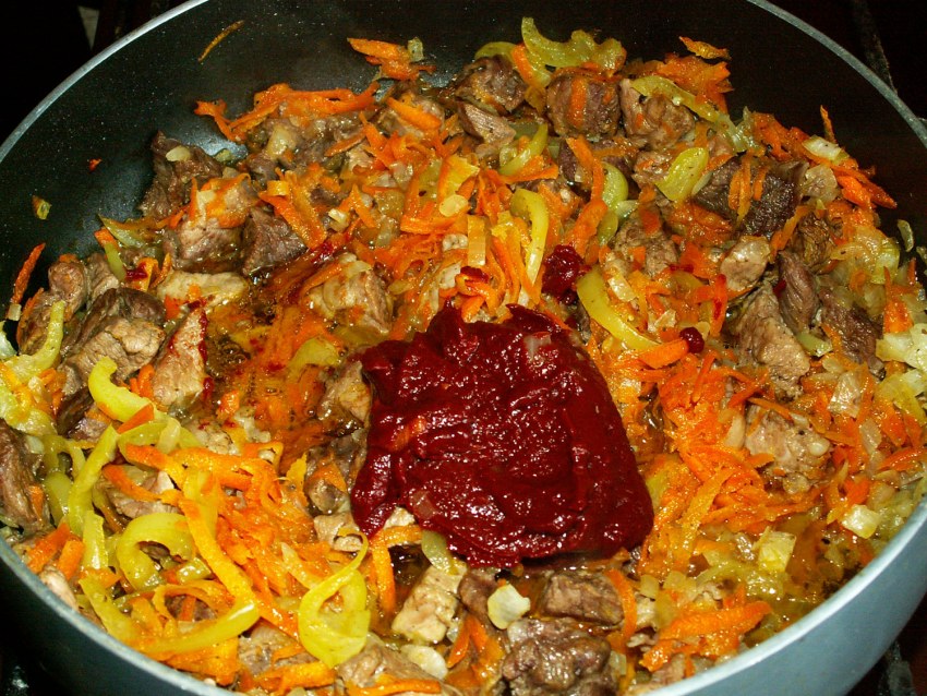 Тушёная капуста с мясом