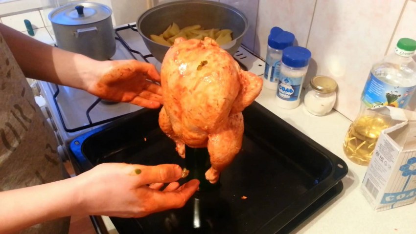 Курица на бутылке в духовке