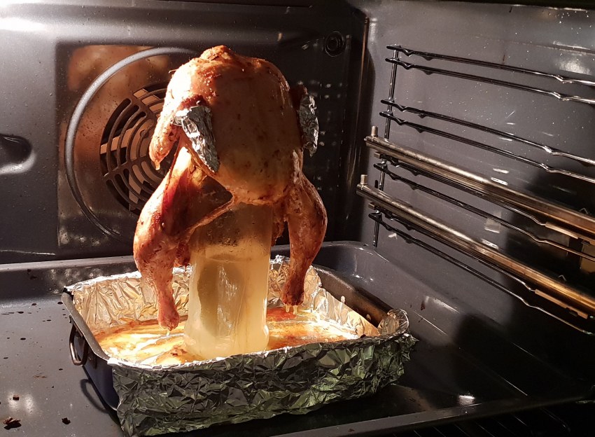 Курица на хлебной подушке