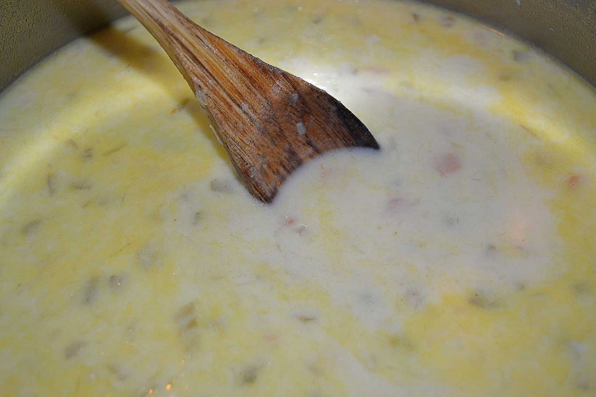 Соус молочный с луком