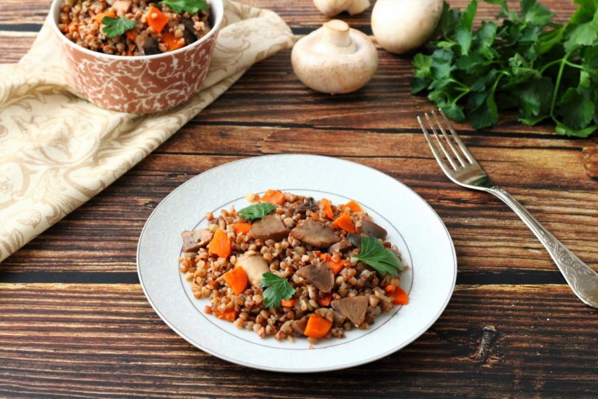 Горошница с копчеными ребрышками