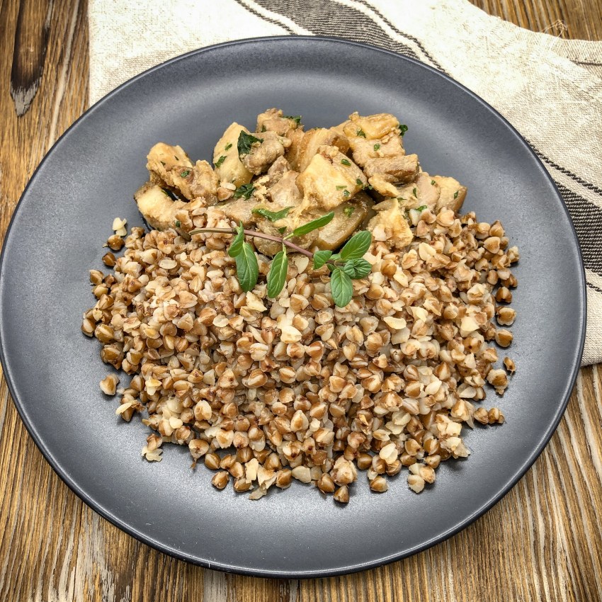 Гречка с мясом и овощами