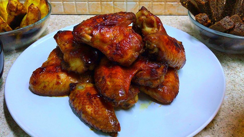 Куриные Крылья с картошкой в духовке