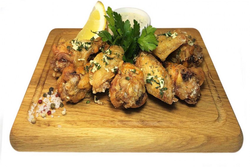 Чесночные куриные крылышки