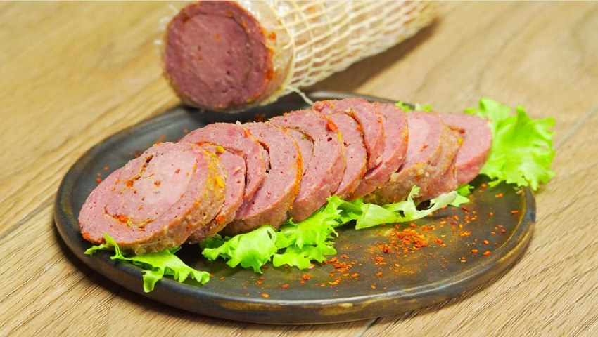 Мясной рулет из говядины