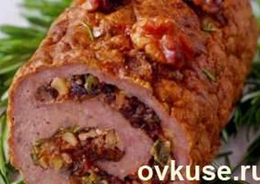 Рулет с черносливом и грецким орехом