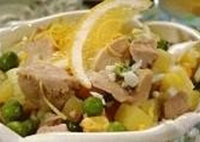 Салат грибной с горошком