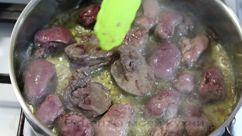 Вкусный салат с печенью куриной