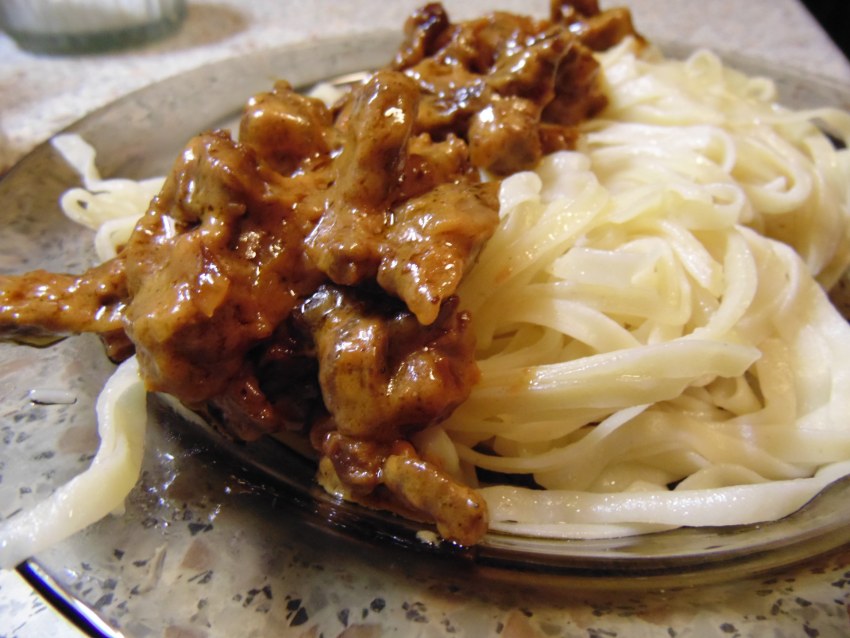 Свинина с грибами и стручковой фасолью