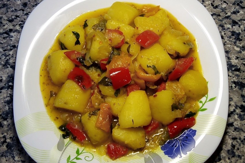 Картошка с помидорами