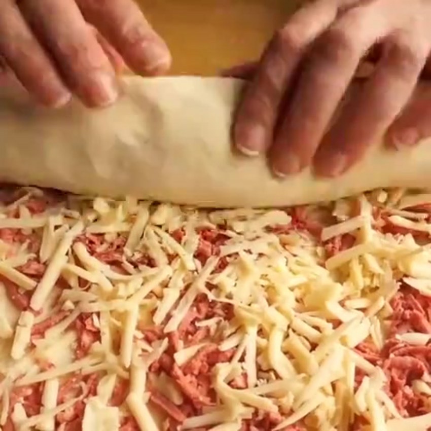 Пирожки с ветчиной и сыром