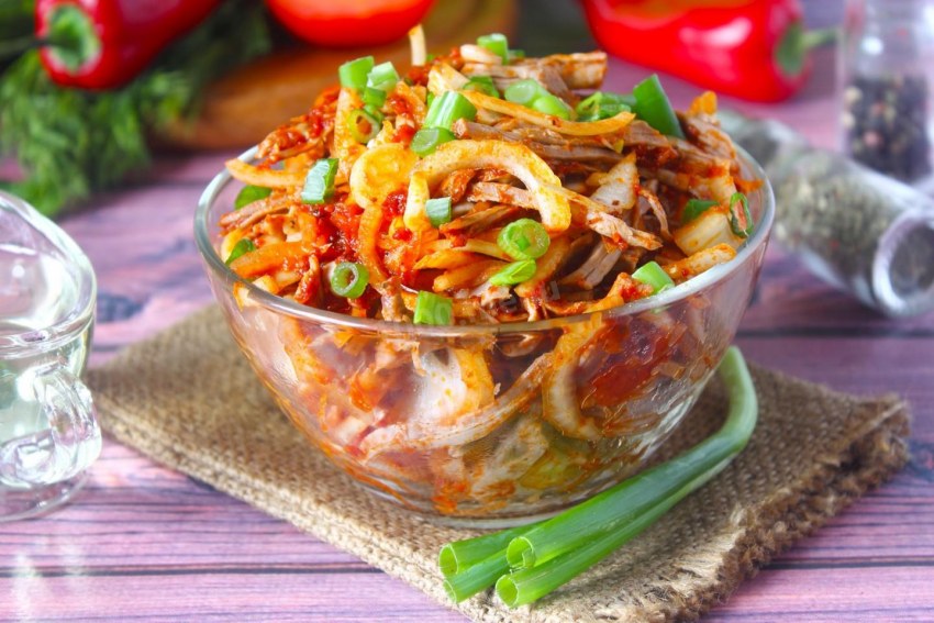 Салат с луком