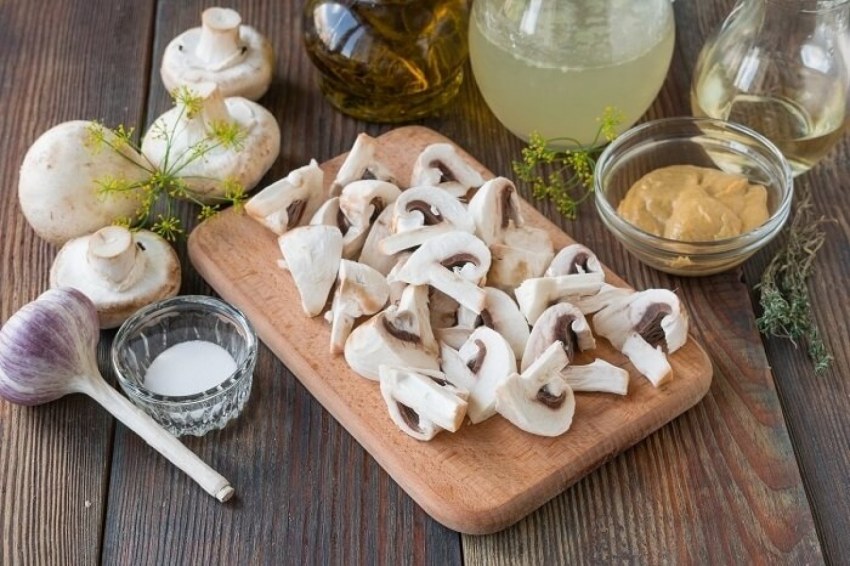 Салат с говядиной и грибами