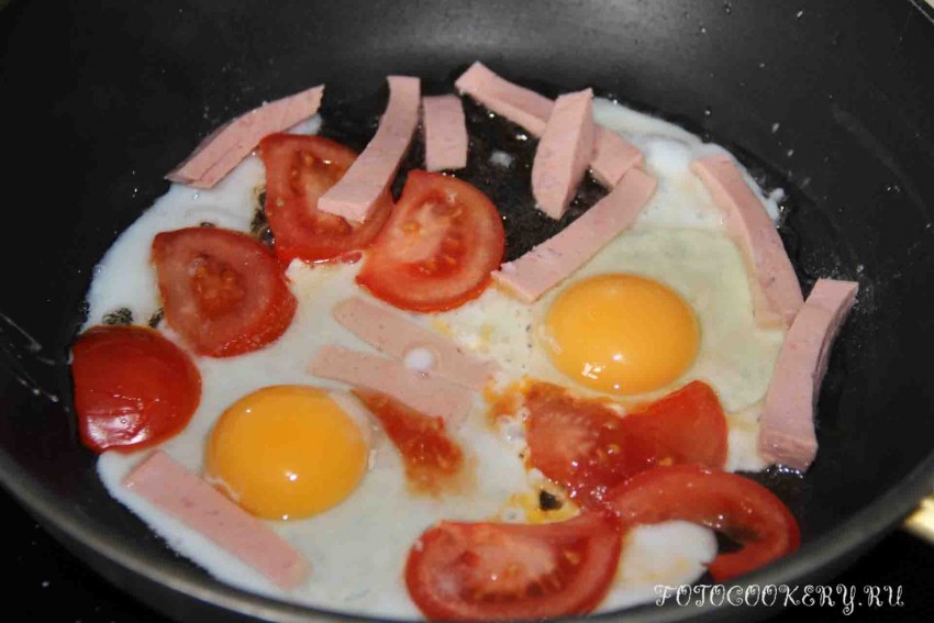 Яичница с пармской ветчиной
