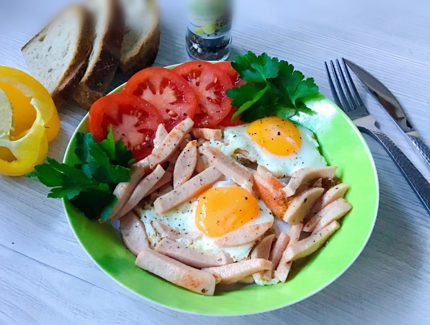 Яичница с карамелизированным беконом