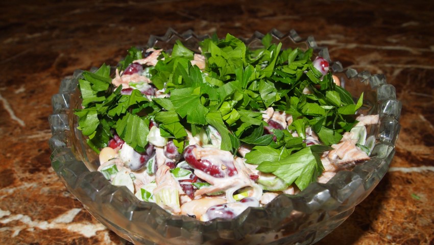 Салат мясной с говядиной и крабом