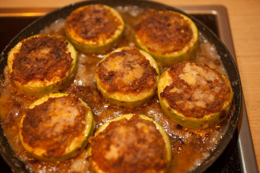 Кабачки жареные в кляре