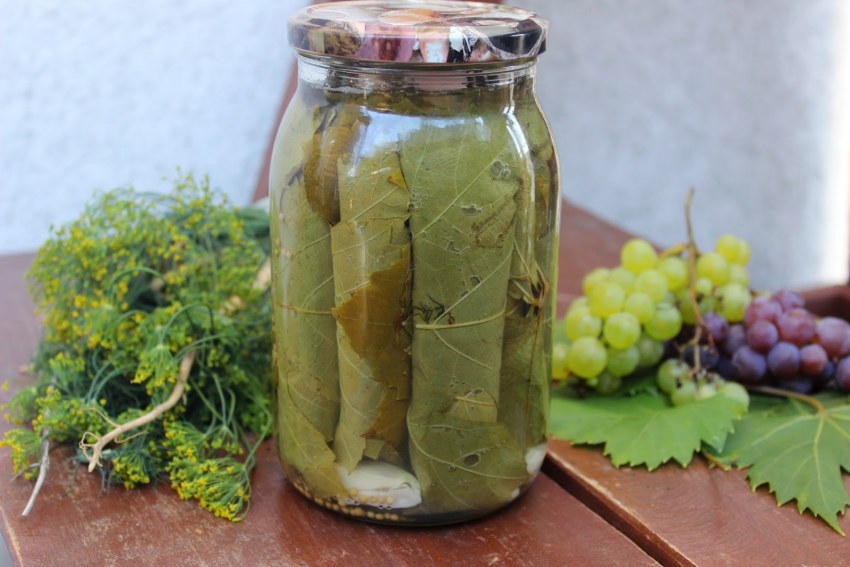 Виноградные листья маринованные