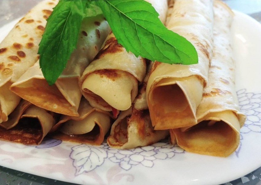 Блинчики с курицей и ананасами