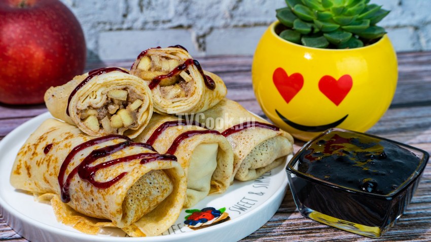 Блинчики с яблоками
