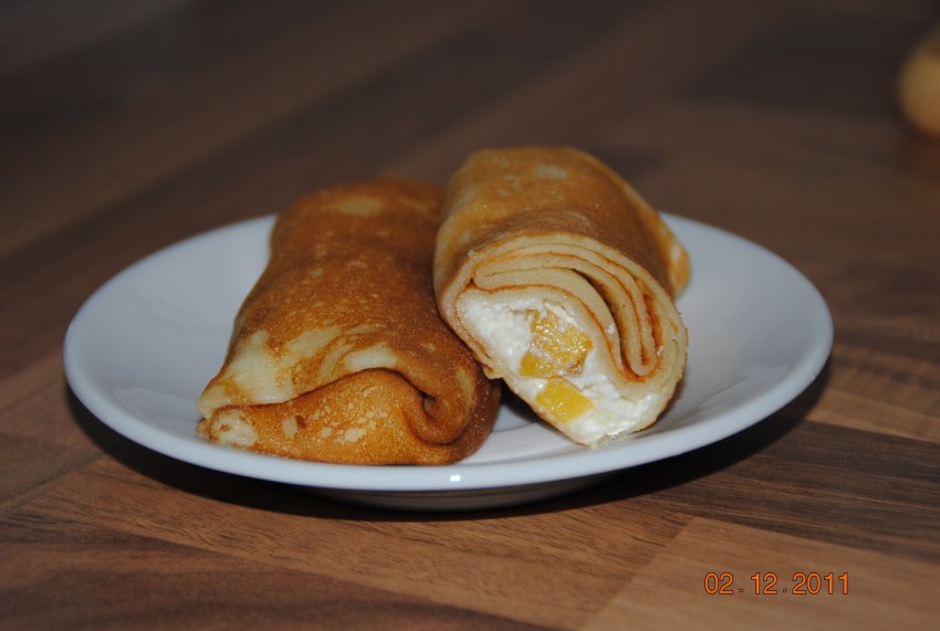 Блинчики с творогом и яблоками