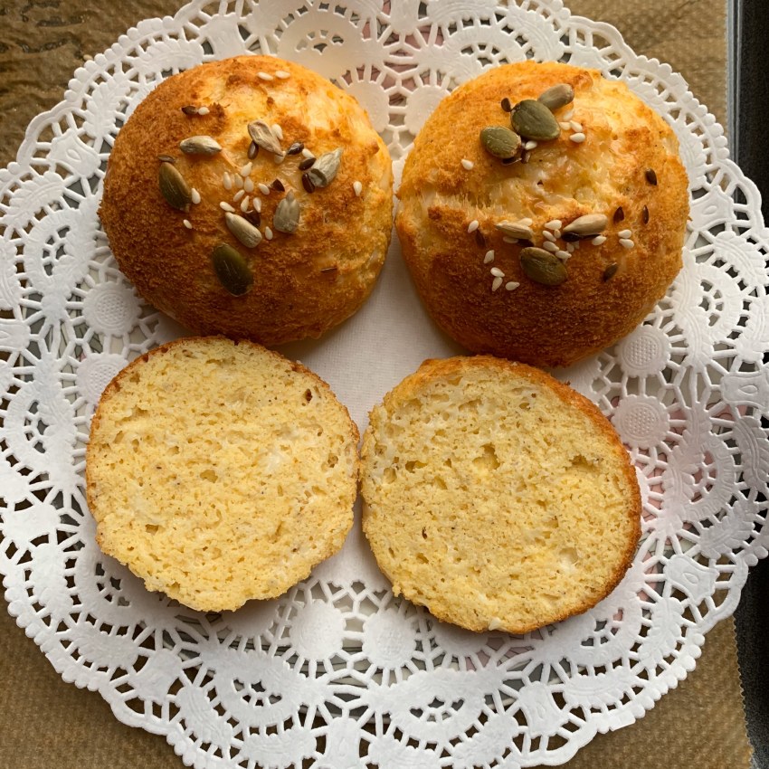 Булочка с кокосом из Семишагова