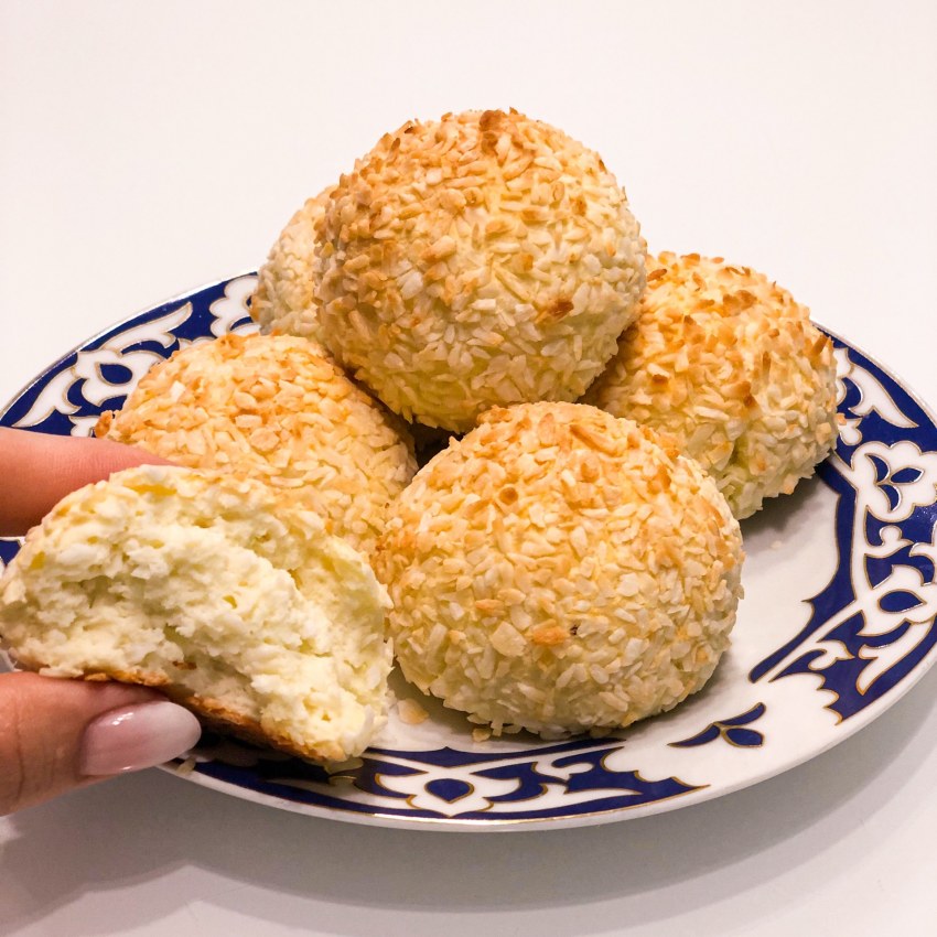 Булочки с кокосовой стружкой сдоба