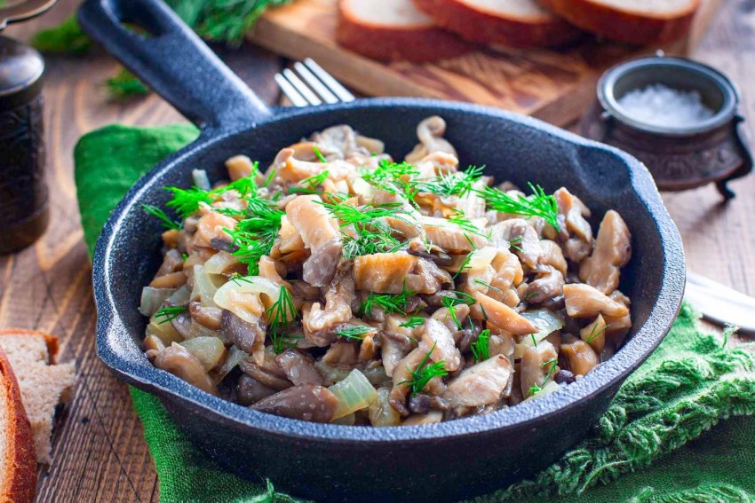 Картофель жареный с грибами