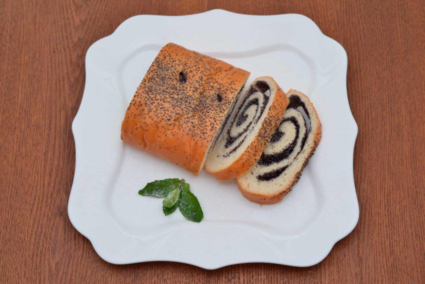 Рулет с маком