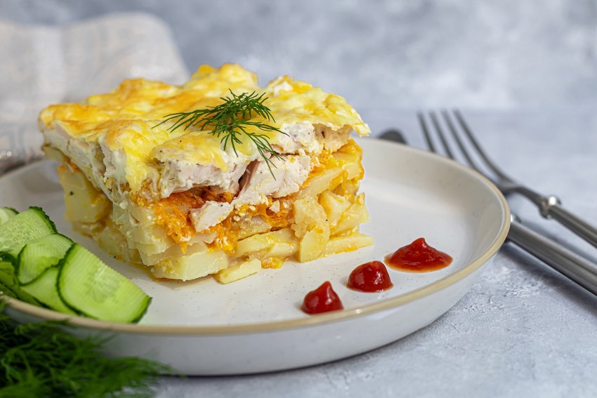 Запеканка из картофеля с сосисками