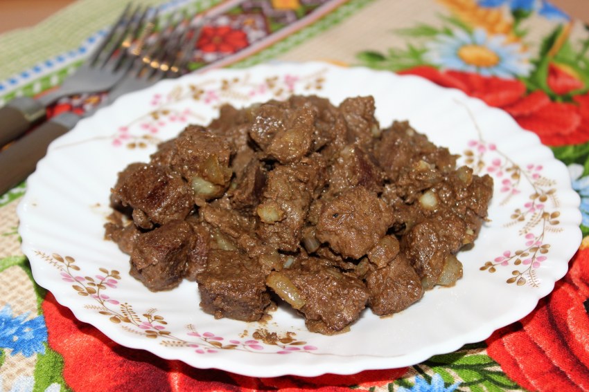 Печень свиная жареная