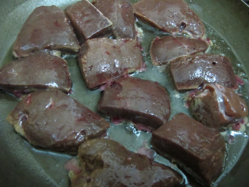 Процесс готовки говяжьей печени
