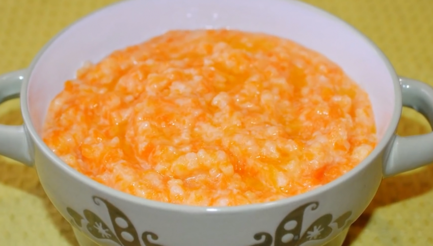 Пшённая каша с тыквой на молоке в кастрюле