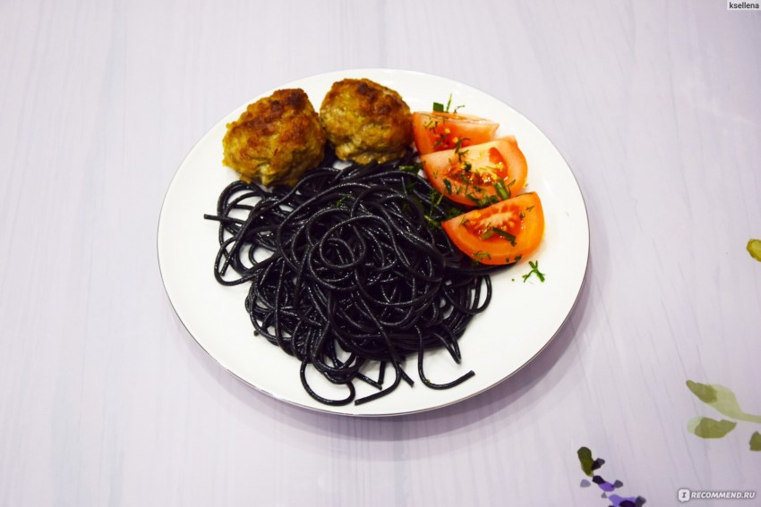 Черные спагетти с морепродуктами