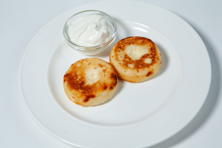 Сырники с соусом
