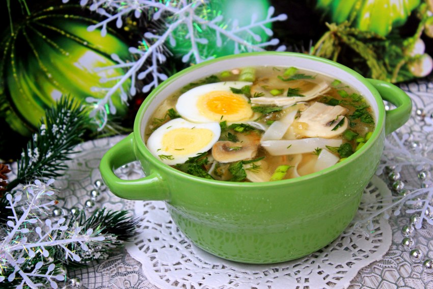 Суп лапша куриная с грибами