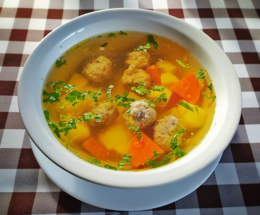 Суп картофельный с мясными фрикадельками