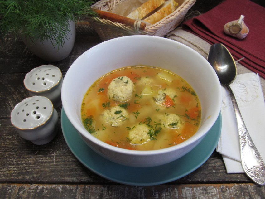 Суп с куриными фрикадельками
