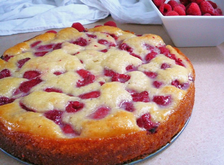 Пирог с клубникой