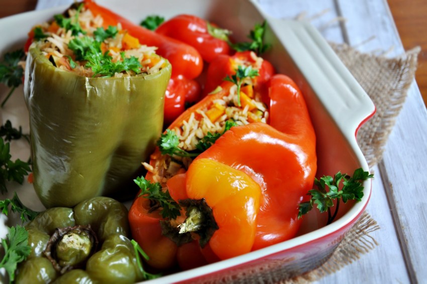 Перец фаршированный овощами по-болгарски