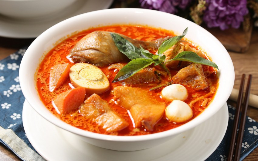 Солянка сборная мясная