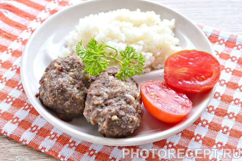 Котлеты в духовке с гарниром