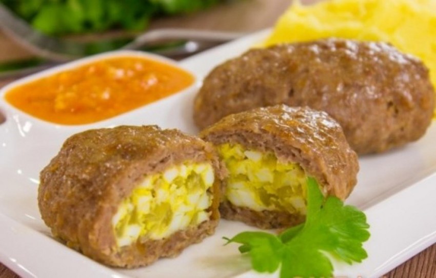 Зразы с яйцом из фарша