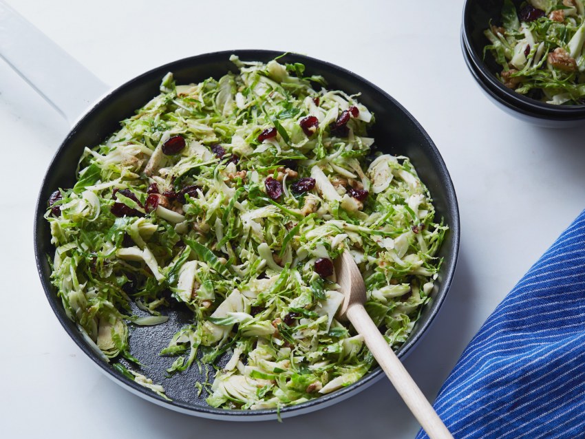 Brussels Sprouts салат