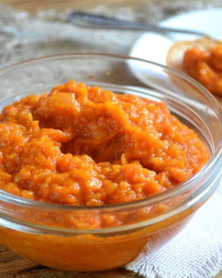 Кот и кабачковая икра