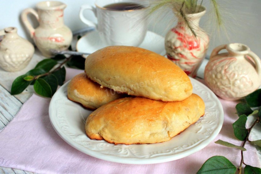 Жареные пирожки на дрожжах