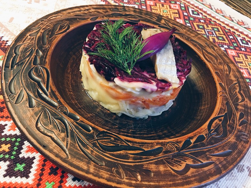 Селёдка с картошкой и луком закуска